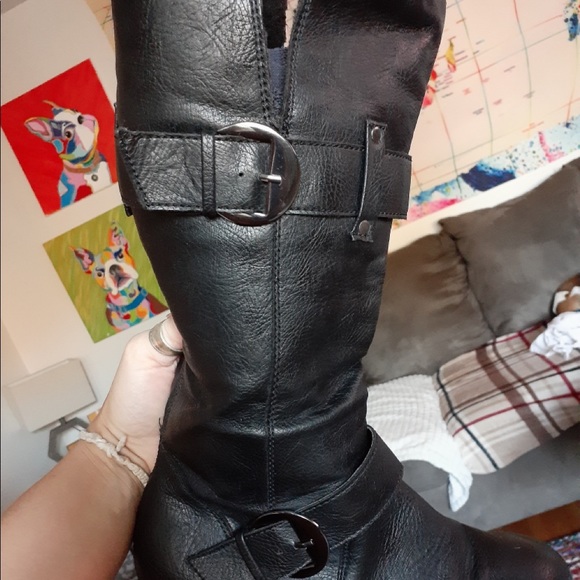 Boots - Picture 2 of 14